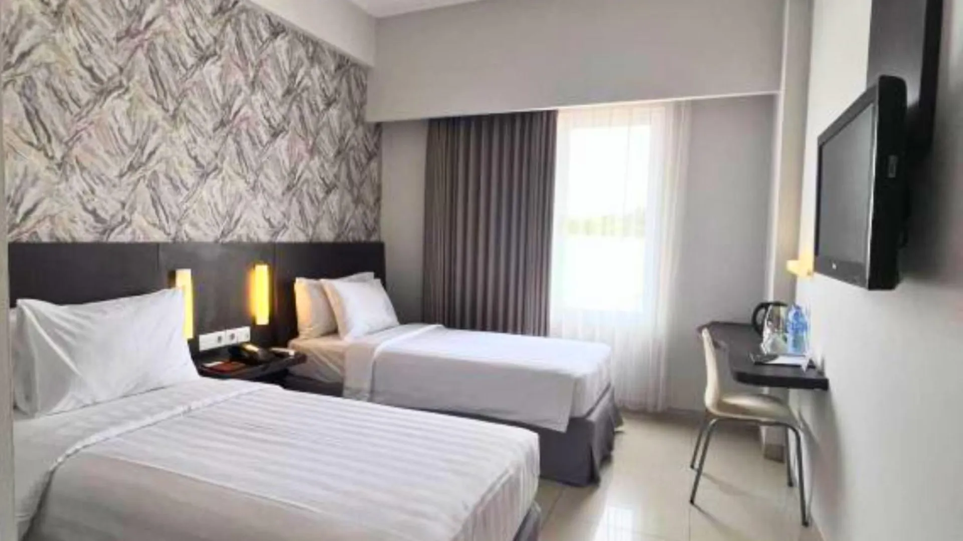 Superior Delano Kuta Lombok